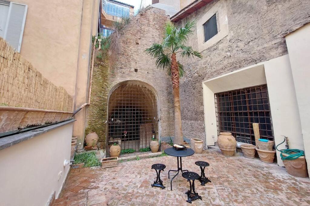 Pantheon With Private Terrace Appartamento *